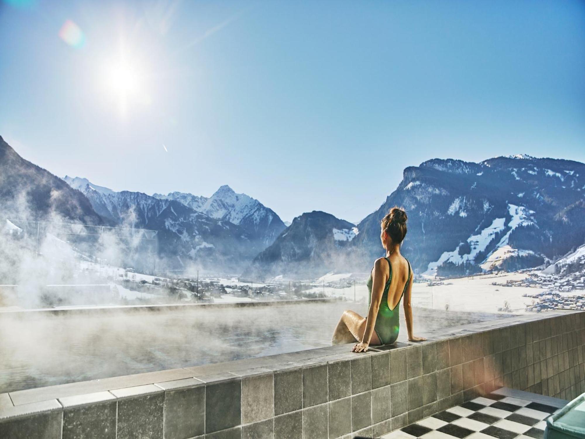 Coolnest Hotel Mayrhofen Exterior photo